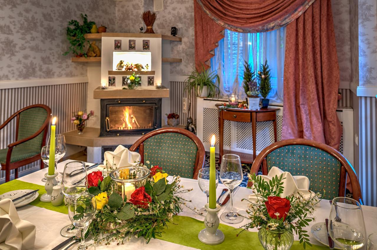 Landhotel Schwarzer Adler Sülzetal Kültér fotó